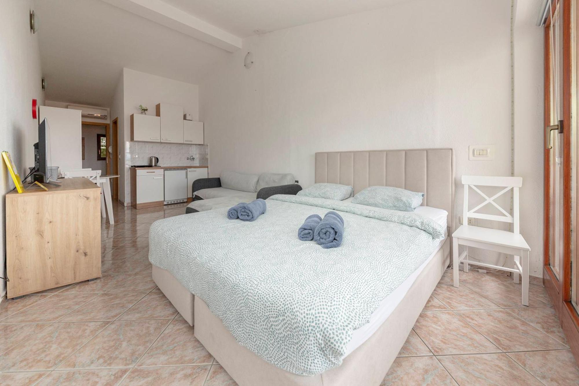 Apartma Gaja Koper Ngoại thất bức ảnh