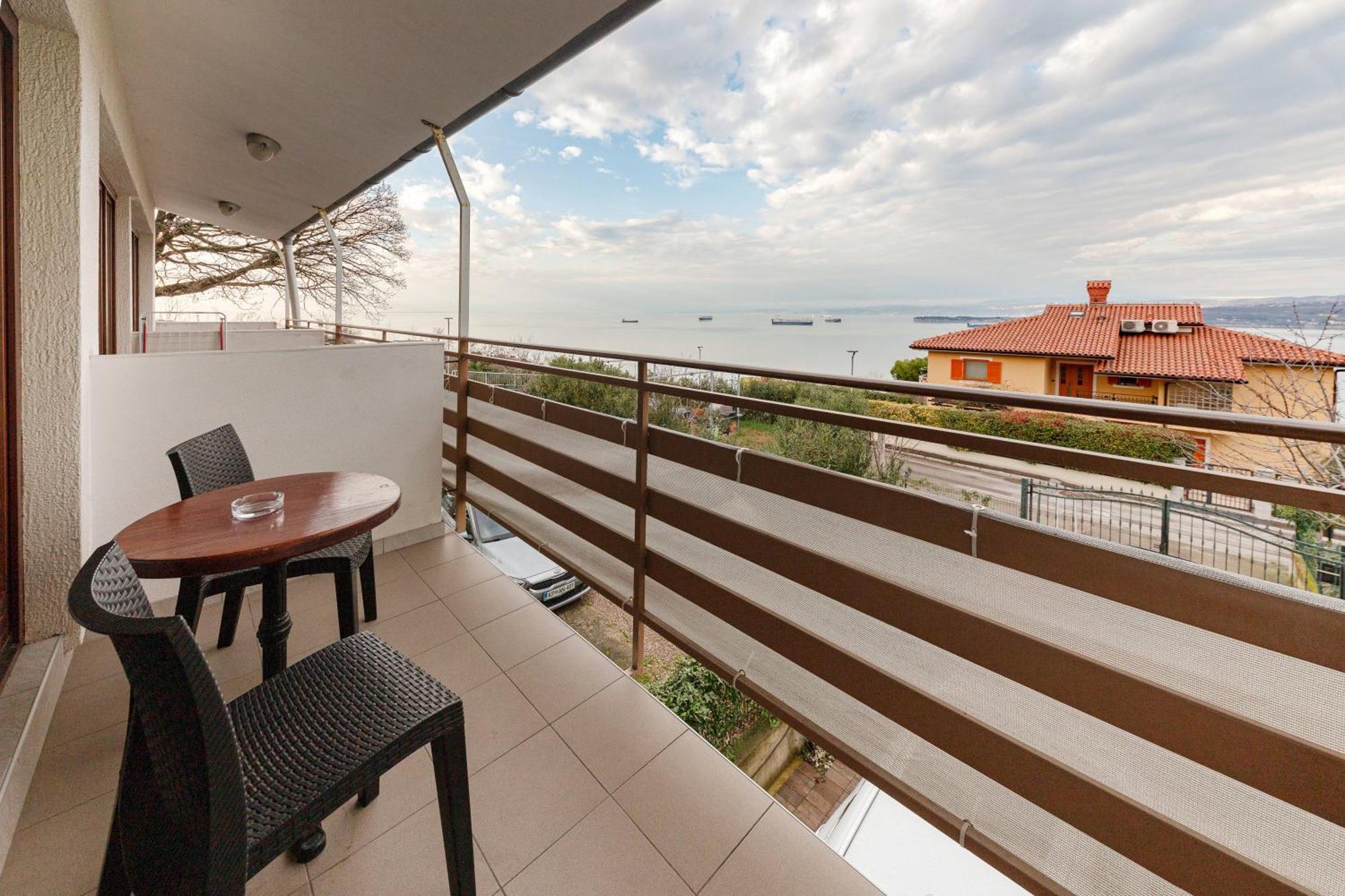Apartma Gaja Koper Ngoại thất bức ảnh